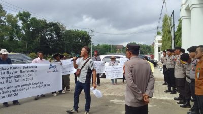 Pertanyakan Lapdu, Warga Desa Sukarela Bersama K MAKI Geruduk Kejari Banyuasin