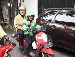 Menumpang Ojek Online, Herman Deru Temui Para Buruh