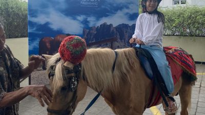 Aston Hotel Palembang Luncurkan Event Kids Horse Riding