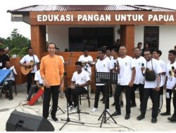 Presiden Joko Widodo mengapresiasi kegiatan yang dilakukan oleh para pemuda Papua