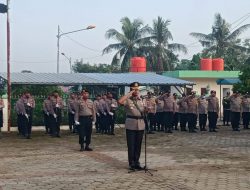 Kapolrestro Bekasi Pimpin Upacara Tabur Bunga Dimakam Pahlawan KH Noer Alie Dalam Rangka HUT Bhayangkara Ke 77