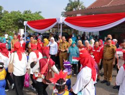 Bikin gemes Harnojoyo dan Fitri, ribuan anak TK ikuti carnaval HUT RI ke 78