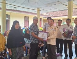 Dinas Koperasi dan UKM OKU Timur Salurkan Bantuan Kepada 25 Pelaku Usaha