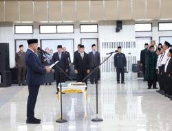 Bupati Tangerang Lantik 4 Kepala Dinas dan Ratusan PNS Jabatan Fungsional