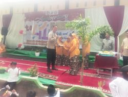 Sekdes Tridayasakti Acungkan Jempol Giat HUT 41 SDN Tridayasakti 04
