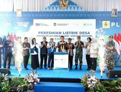 30 Tahun Menanti, Dusun Saluran Dialiri Listrik