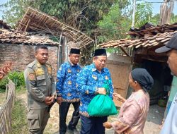 ” Luar Biasa” Camat Sukatani Tinjau Langsung Rumah Roboh