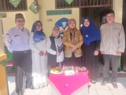 Kepala Sekolah SDN Tambun 10 Bersama Komite Sekolah Laksanakan Giat Peringatan Maulid Nabi Muhammad SAW