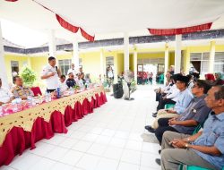 Bupati OKU Timur Ngantor di Kantor Camat Madang Suku II