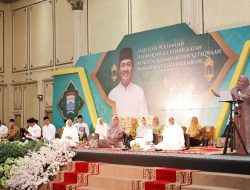 Tingkatkan Iman dan Taqwa, Ratu Dewa Hadirkan Ustadzah Aisyah Dahlan di Pengajian Ibu-Ibu Se Kota Palembang