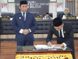 Ketua DPRD dan Bupati OKU Selatan Tanda Tangani Kesepakatan Bersama dalam Sidang Paripurna