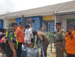 Kecamatan Serang Baru Distribusikan Air Bersih Untuk Warga Terdampak Kekeringan