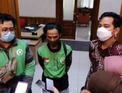 ” Luar Biasa” Ojek Online Subang Dukung Gibran Sebagai Cawapres