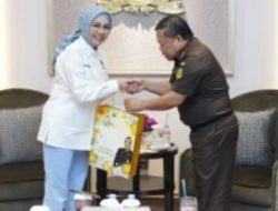 Dr.Hj.Anita Noeringhati SH MH Terima Kunjungan Silaturahmi Kajati Sumsel