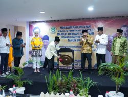 Ketua DPRD Sumsel Dr.Hj.RA Anita Noeringhati SH MH Hadiri Muswil MDI