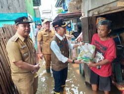 Gerak Cepat Ratu Dewa Datangi Rumah Warga Kebanjiran di 3-4 Ulu