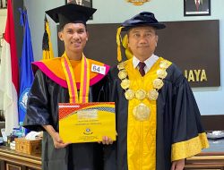 Repli Agustiar Wisudawan dengan Predikat Lulusan Tercepat Wisuda KE-170 Unsri