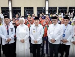 Ketua DPRD Sumsel Bersama Pj Gubernur Lepas Keberangkatan 445 Jemaah Calhaj Kloter Pertama
