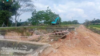 Bupati Lanosin Perintahkan Dinas Pertanian dan Dinas PUTR Segera Perbaiki Tanggul Jebol