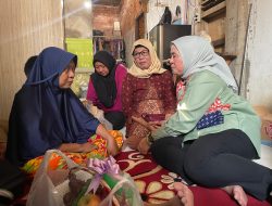 Dewi Sastrani Ratu Dewa Bantu Teman Sekolah yang Berjuang Melawan Kanker