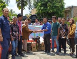 Pemkab OKU Selatan Serahkan Bantuan Sarana Penangkapan Ikan Kepada Kelompok Nelayan Melalui Dinas Perikanan dan Peternakan