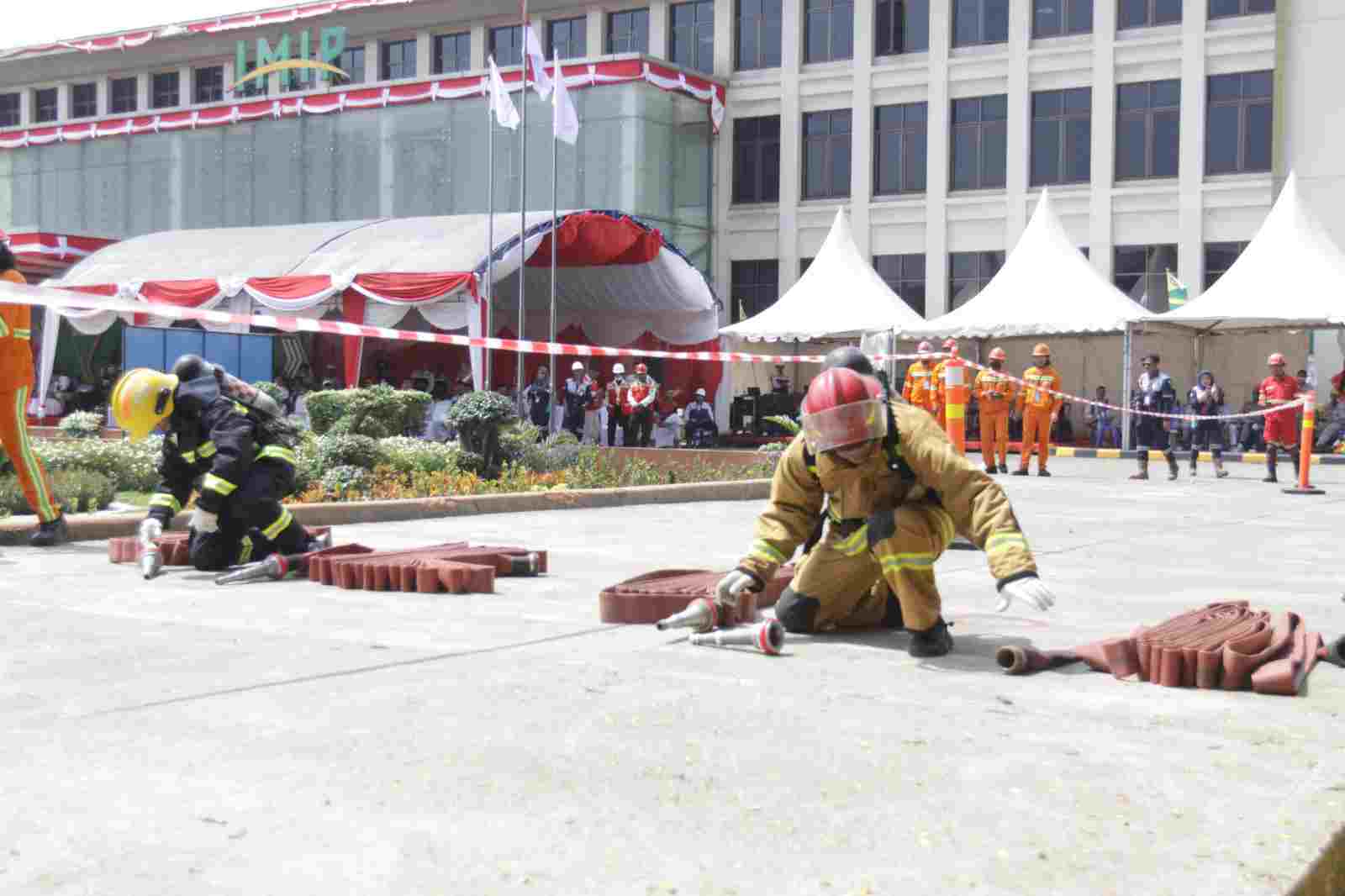 Ket Poto : peragaan penanganan keadaan darurat di kawasan industri