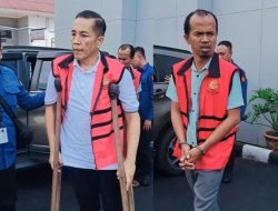 Kejari Palembang Serahkan Tersangka Serta Barang Bukti Tahap II Deliar dan Alek Rahman