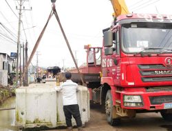 Cegah Banjir, IMIP Bangun Drainase di Jalur Trans Sulawesi