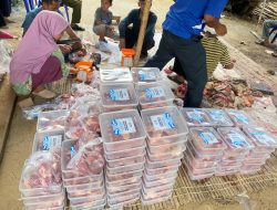 Tebar Berkah Daging di Lubuk Keliat: Wujud Syukur dan Peduli dari YBM PLN