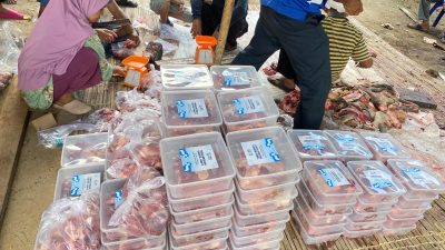 Tebar Berkah Daging di Lubuk Keliat: Wujud Syukur dan Peduli dari YBM PLN