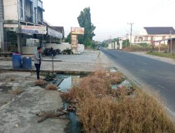 Drainase Tertutup, Jalan Menuju Komplek Pemkab OKU Selatan Sering Tergenang Air