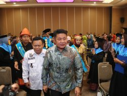 Herman Deru Ajak Wisudawan USS Siap Mendayung Lebih Siap Hadapi Persaingan