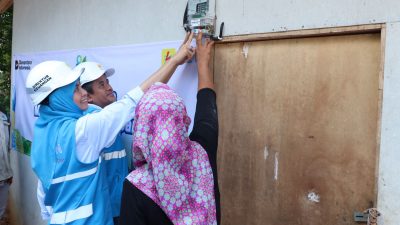Ratusan Warga Prasejahtera di Banten Sambut Bahagia Sambungan Listrik Gratis dari PLN