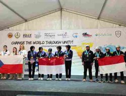 TIMNAS JUNIOR WOMEN FAJI OKU SELATAN SABET EMAS DAN PERAK DI WORLD RAFTING CHAMPIONSHIP MALAYSIA
