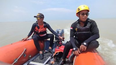 Tim SAR Gabungan Masih Melaksanakan Tugas Operasi Pencarian 1(satu) Orang Korban Yang Di Duga Tenggelam di Laut Pesisir Muara Bendera Kecamatan Muaragembong