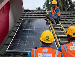 PLN Hadirkan Terang untuk Pendidikan Pelosok, SD Negeri Sungai Jambu Kini Nikmati Listrik Tenaga Surya