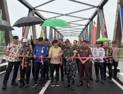 Resmikan Jembatan Penghubung 3 Kecamatan, Bupati Karawang Tegaskan Komitmen Pemerataan Infrastruktur
