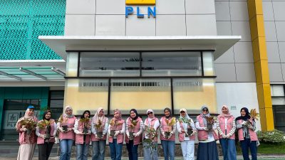 Srikandi PLN UP3 Ogan Ilir Gelar Gerakan Sejuta Pohon, Wujud Kepedulian terhadap Lingkungan Kerja