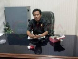 Komisi Satu Fraksi Golkar H Muhtada Sobirin Acungkan Jempol Atas Kepedulian SDN Mekarsari 04 Bersama Emergency Respon Tim  Bantu Warga Desa Pantai Harapan Jaya Dilanda Banjir