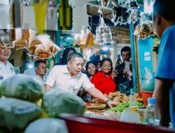 Pastikan Harga dan Stok Stabil Selama Bulan Ramadan, Bupati Karawang Bersama Forkopimda Sidak Pasar