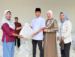 Berbagi Kebaikan di Ramadan, Abah Totok Bagikan 375 Paket Sembako untuk Warga Swadaya Pakjo