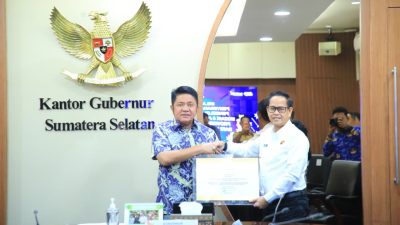 Gubernur Herman Deru Terima Sertifikat HPL Mozaik 5 dan 6, Dorong Percepatan Tata Ruang dan Digitalisasi Pertanahan