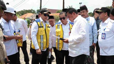 Bupati Tangerang Bersama DBMSDA Tinjau Pembangunan Jalan di Dua Wilayah