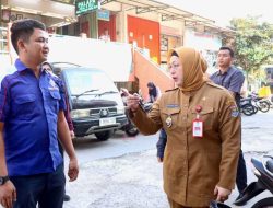 Sidak Pasar Kelapa Dua, Wabup Intan Sentil Pengelola, Sampah Numpuk