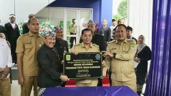 Rayakan Hari Jadi ke-39, Bupati Karawang Hadiri Peresmian Gedung Pelayanan Baru Perumdam Tirta Tarum