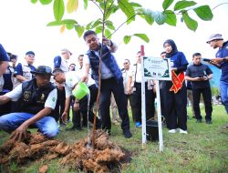 Herman Deru Dorong Generasi Muda Jadi Garda Terdepan Pelestarian Hutan