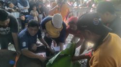 H.Ainul Jakkin,SH Ketua RW.010 Perum Tridaya Nuansa Indah Terjun Langsung Menyembelih Hewan Qurban Dalam Giat Peringatan Hari Idul Adha 1447.H