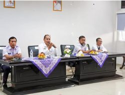 Sekda Karawang Tegaskan Pentingnya Integritas Dalam Bekerja saat Bimtek Pengawas Bangunan Sederhana dan Jalan Lingkungan