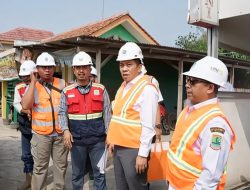 Bupati Karawang Tinjau Peningkatan Jalan Ciranggon–Kutagandok yang Menjadi Akses Penghubung Wilayah