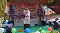 Lilis Spd Kepala Sekolah SDN Mangunjaya 04 Bersama Orang Tua Murid Laksanakan Giat Pentas Seni